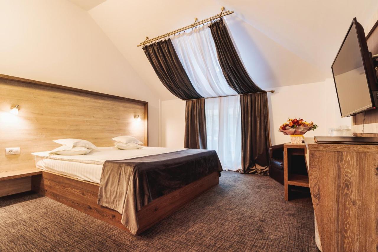 Hotel Domnitei Călimăneşti المظهر الخارجي الصورة