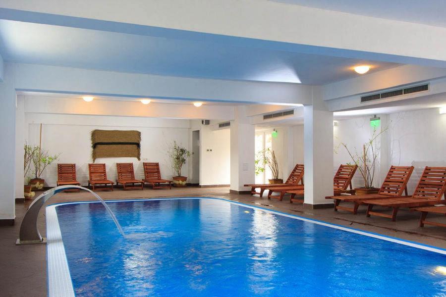 Hotel Domnitei Călimăneşti المظهر الخارجي الصورة