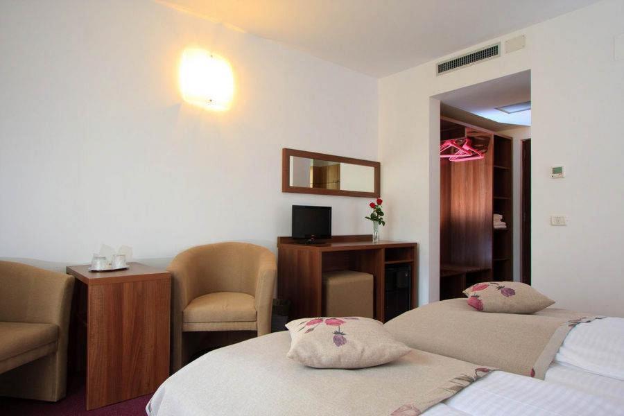 Hotel Domnitei Călimăneşti المظهر الخارجي الصورة