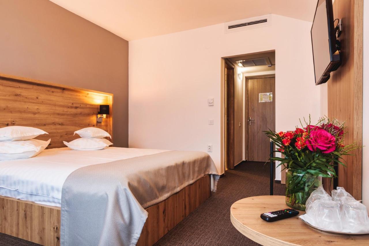 Hotel Domnitei Călimăneşti المظهر الخارجي الصورة